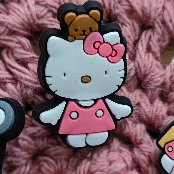 Sanrio Hello Kitty Outing 5 PC Croc Charm Set - Picture 6 of 7